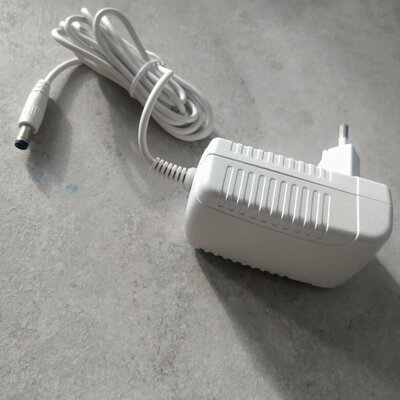 E-JUN JF015WR-I 12V/1.5А (1.5m) White